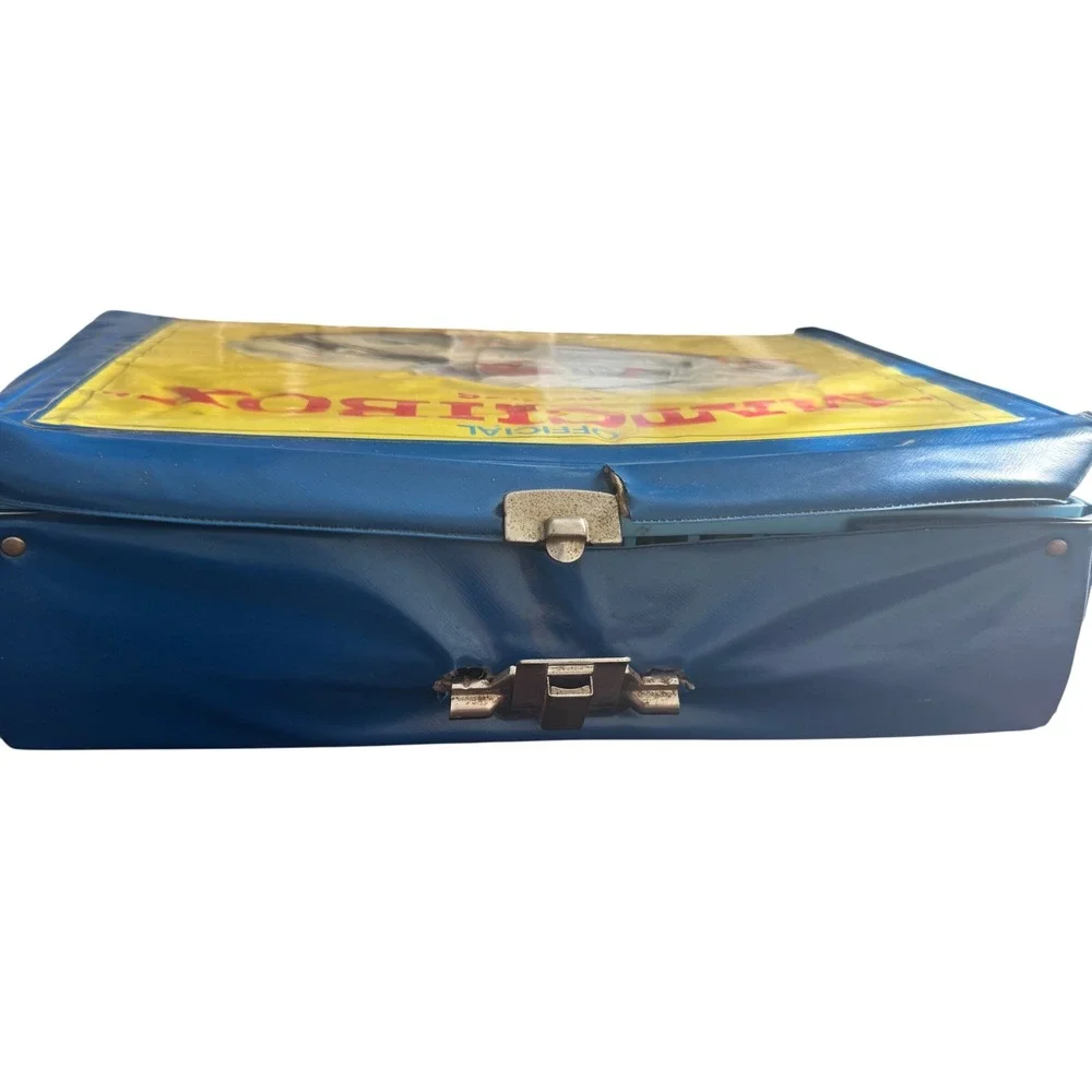 Vintage 1968 Matchbox Lesney Collector Case Blue Vinyl with 24 Diecast Cars Lot